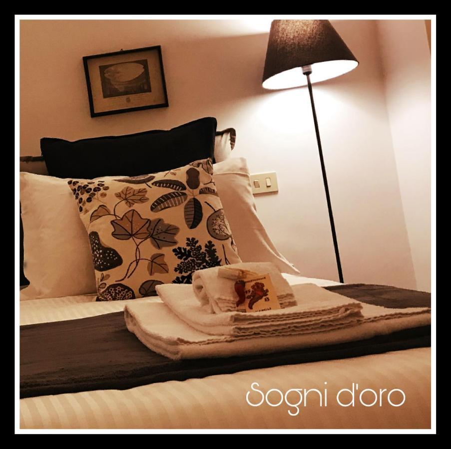 Casa Vacanze Pizzofalcone 41B Napels Buitenkant foto