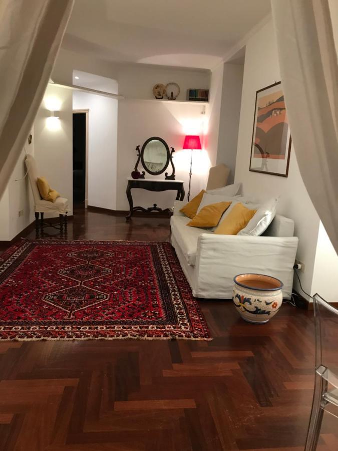 Casa Vacanze Pizzofalcone 41B Napels Buitenkant foto