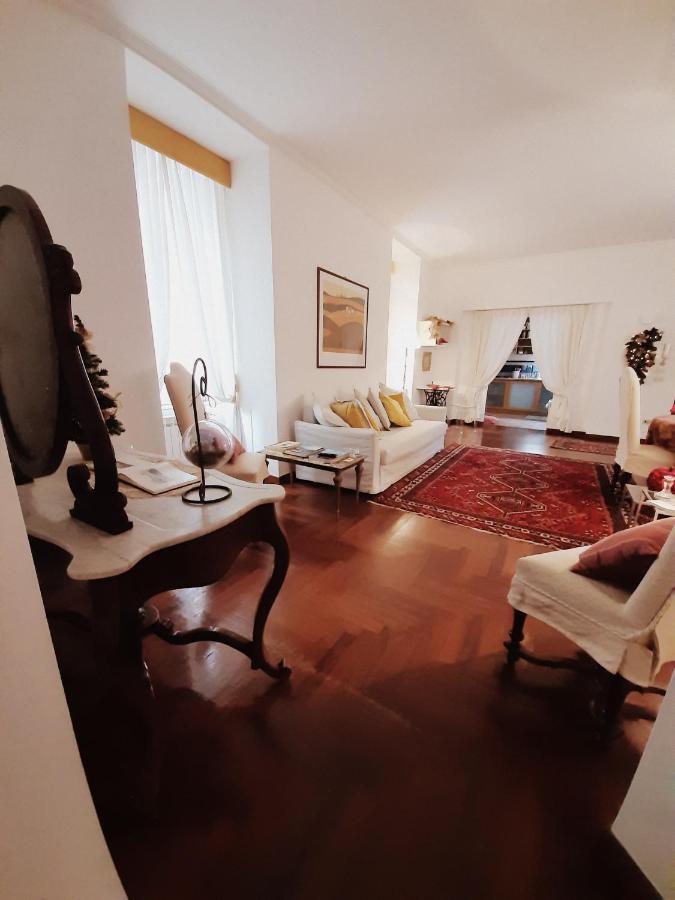 Casa Vacanze Pizzofalcone 41B Napels Buitenkant foto